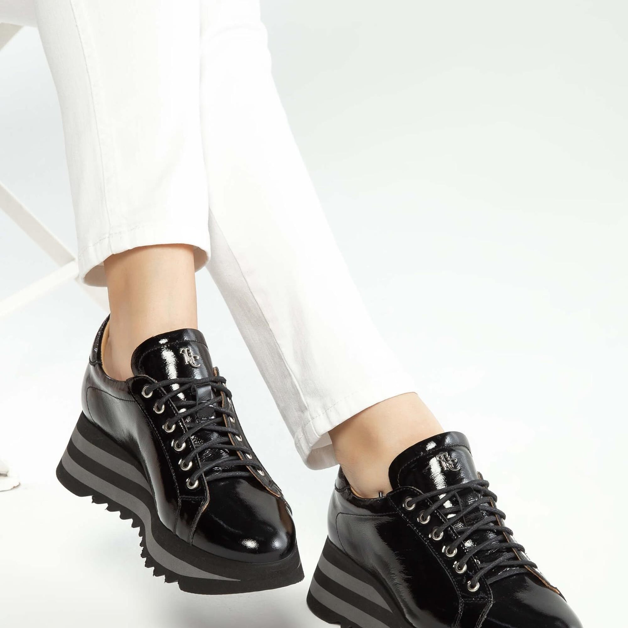 Tamer Tanca Kadın Hakiki Deri Siyah Rugan Sneakers & Spor Ayakkabı