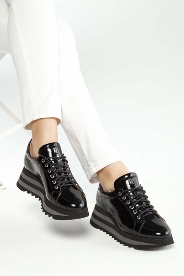  Tamer Tanca Kadın Hakiki Deri Siyah Rugan Sneakers & Spor Ayakkabı