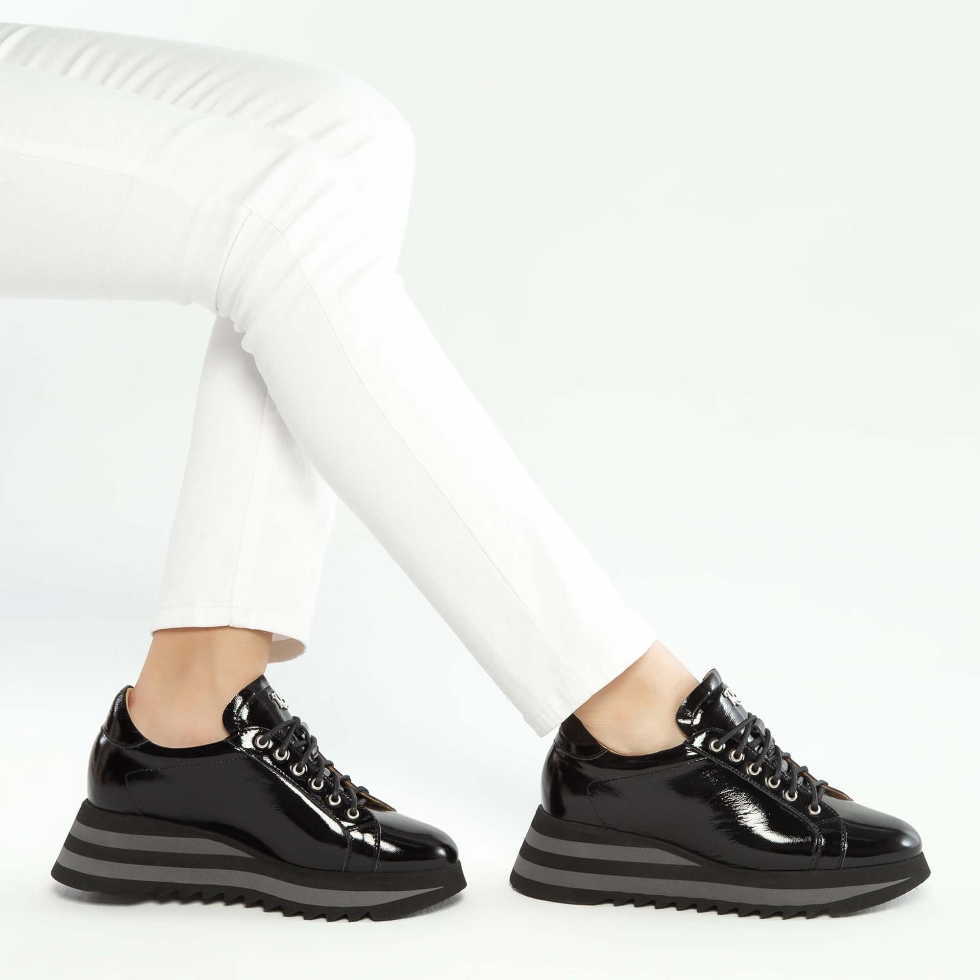 Tamer Tanca Kadın Hakiki Deri Siyah Rugan Sneakers & Spor Ayakkabı