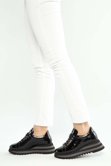  Tamer Tanca Kadın Hakiki Deri Siyah Rugan Sneakers & Spor Ayakkabı