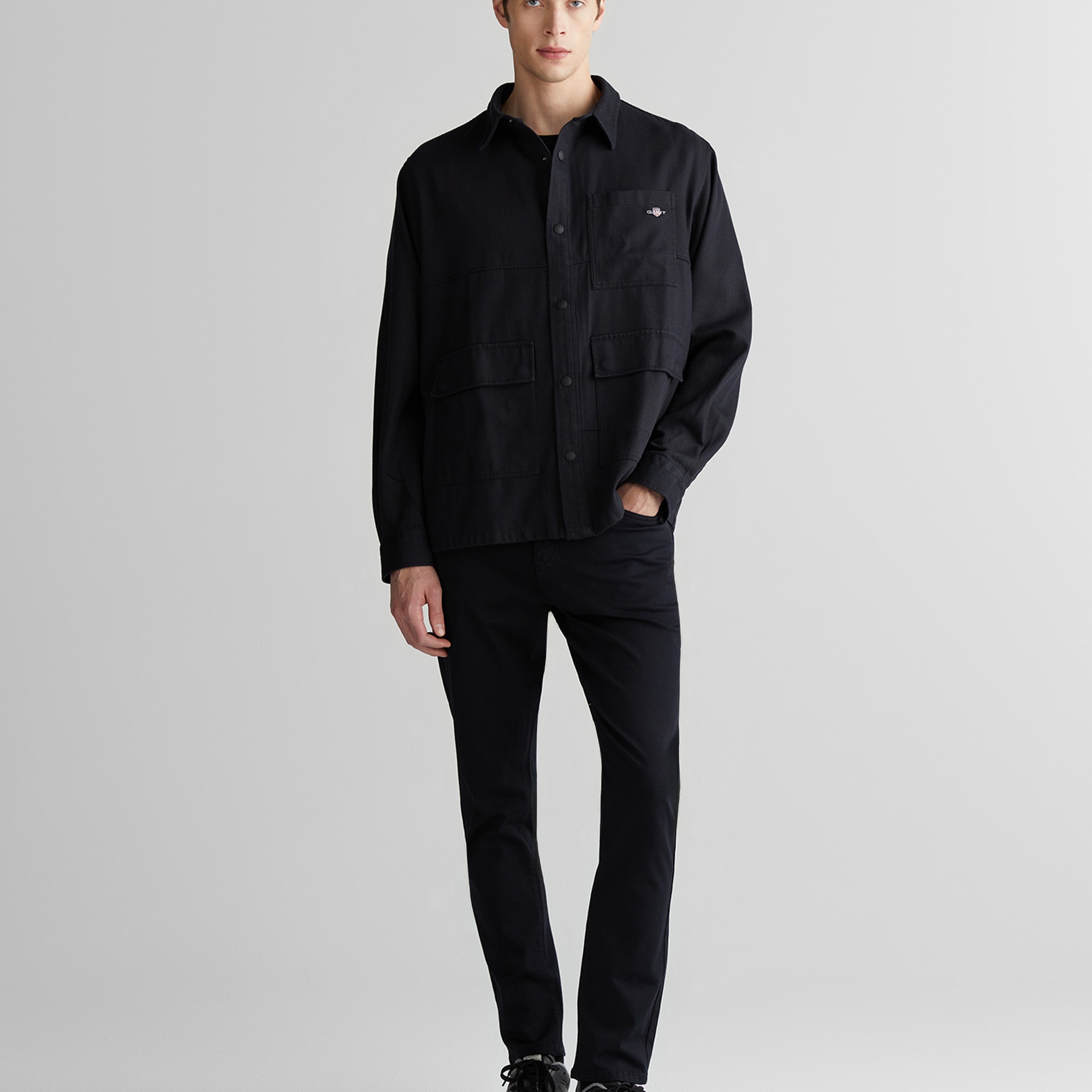 GANT Erkek Siyah Oversize Fit Gömlek