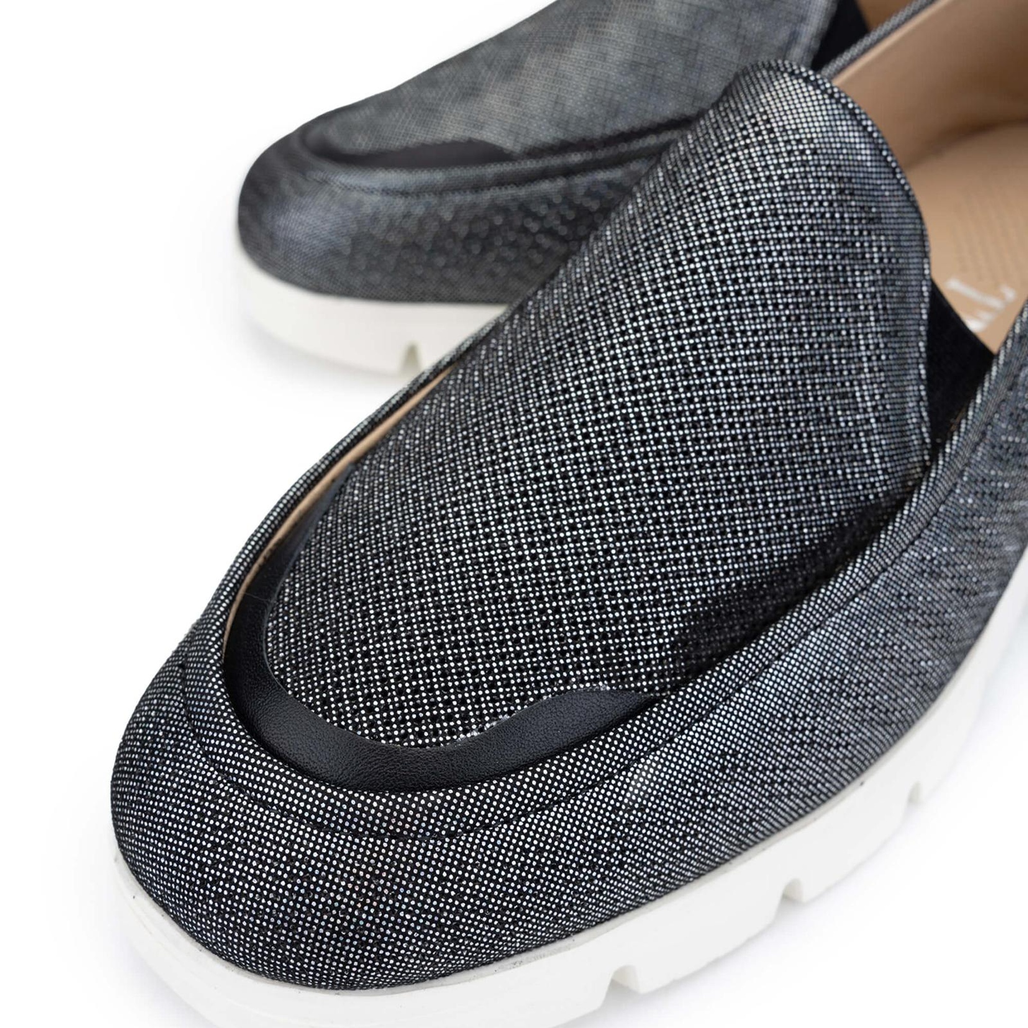 Tamer Tanca Kadın Hakiki Deri Siyah Metalik Casual Ayakkabı