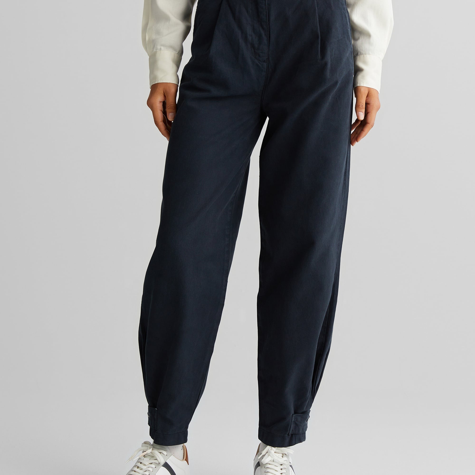 GANT Kadın Siyah Tapered Fit Pantolon