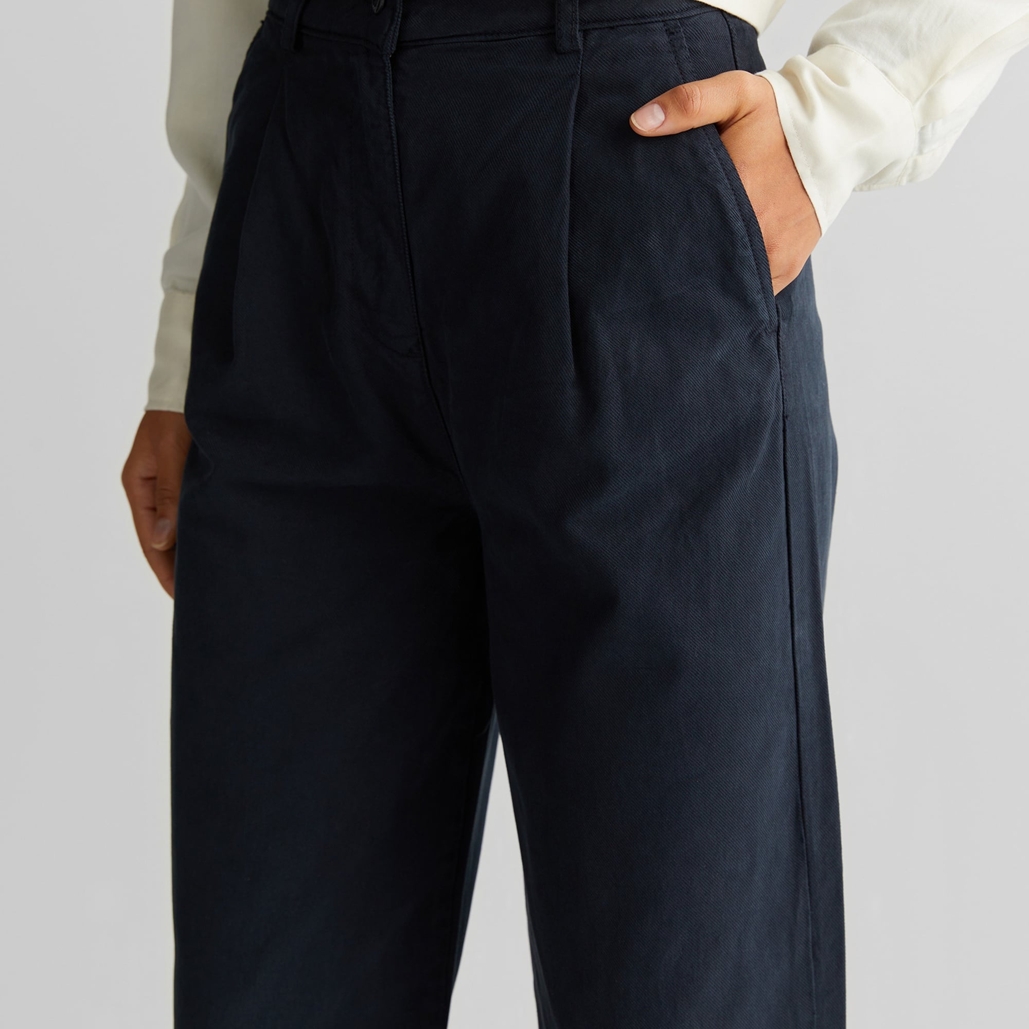 GANT Kadın Siyah Tapered Fit Pantolon