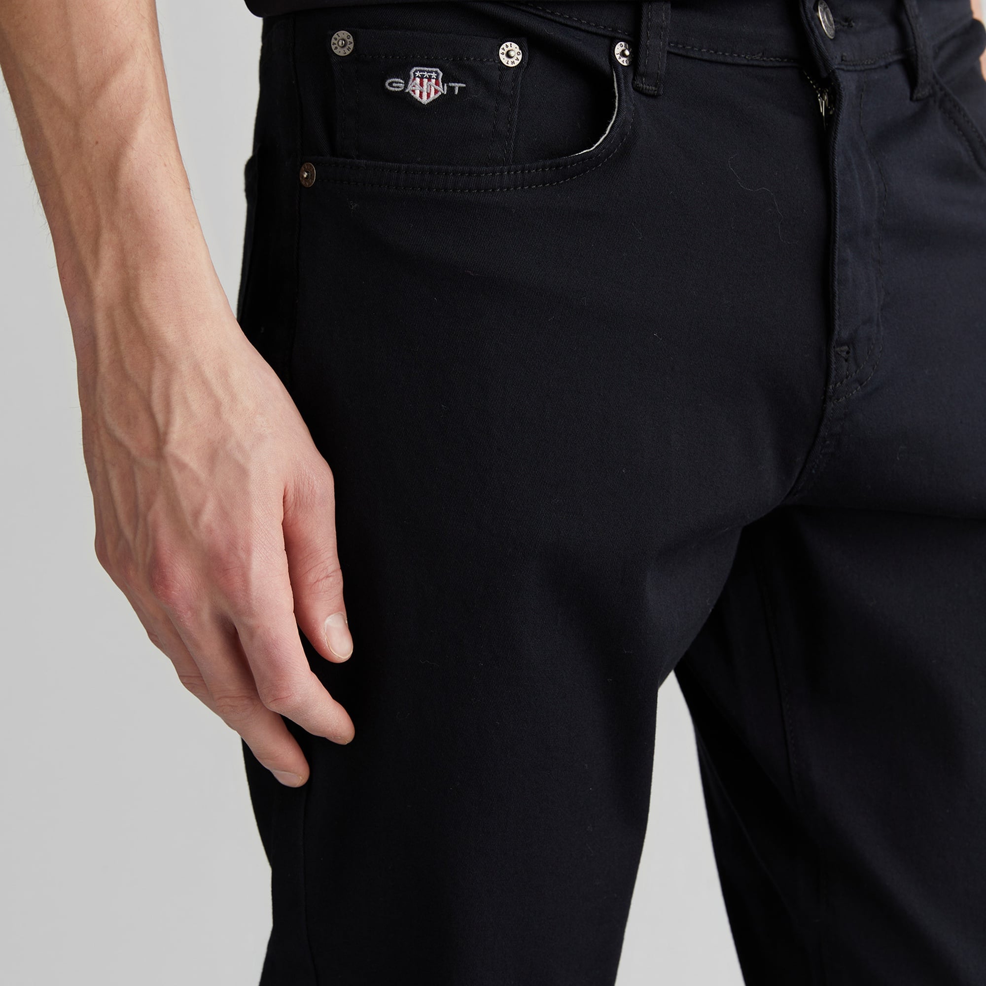 GANT Erkek Siyah Slim Fit Pantolon