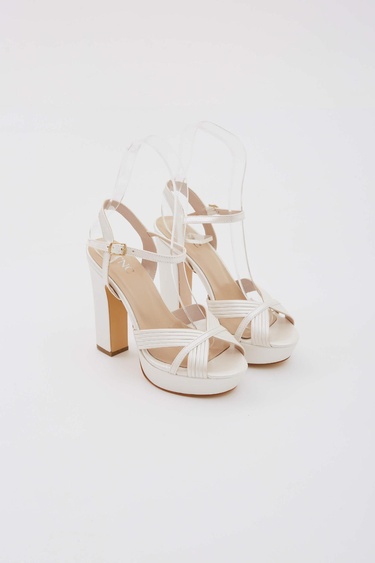  Tamer Tanca Kadın Vegan Beyaz Topuklu Ayakkabı