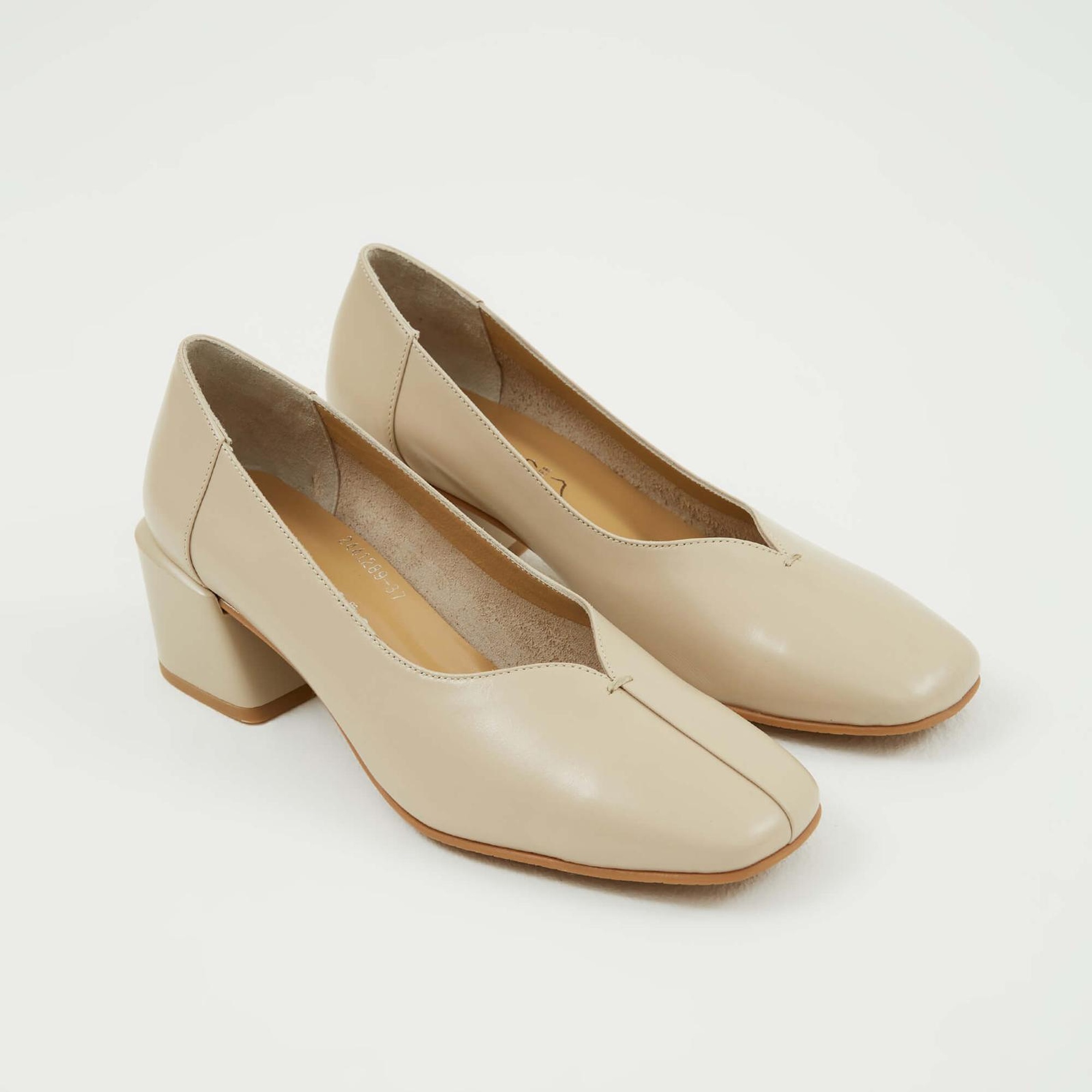 Tamer Tanca Kadın Hakiki Deri Bej Topuklu Ayakkabı