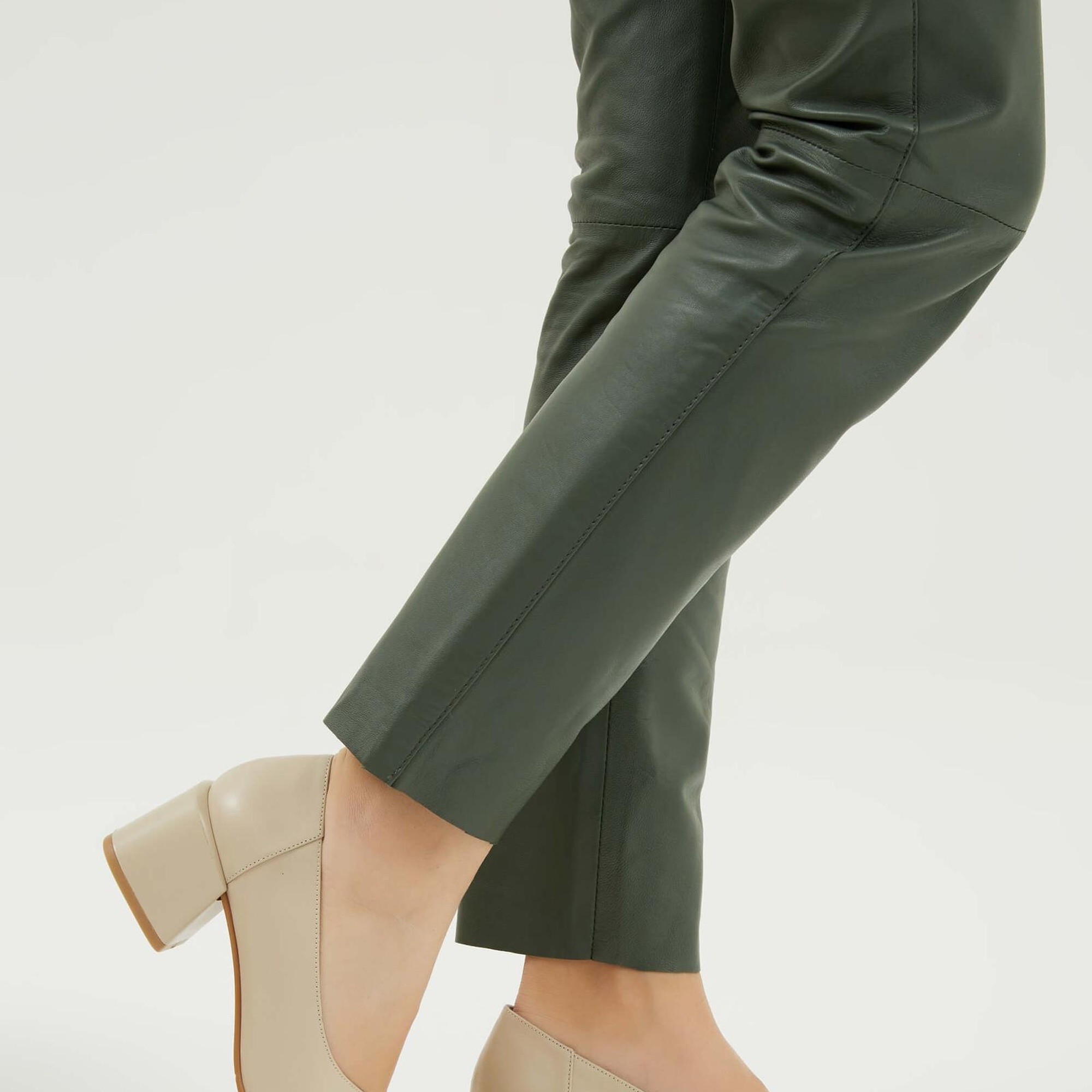 Tamer Tanca Kadın Hakiki Deri Bej Topuklu Ayakkabı