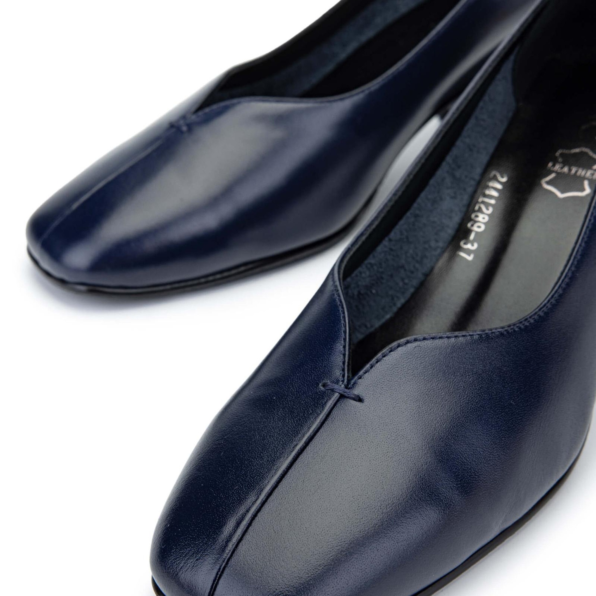 Tamer Tanca Kadın Hakiki Deri Lacivert Topuklu Ayakkabı