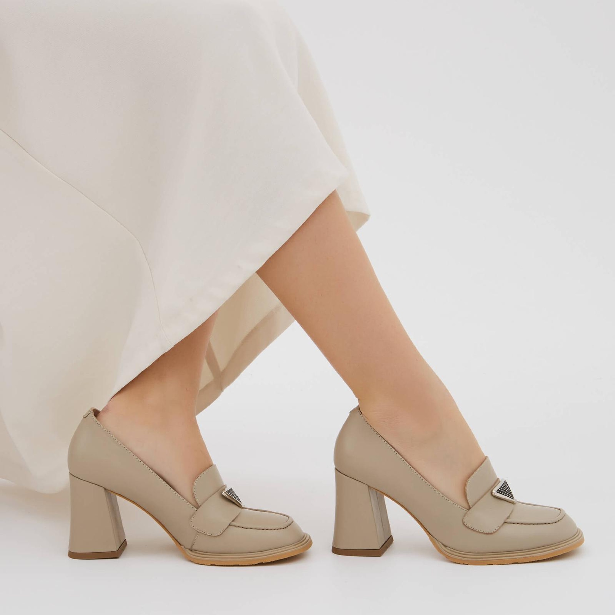 Tamer Tanca Kadın Hakiki Deri Taş Topuklu Ayakkabı