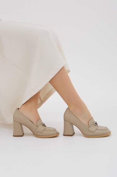  Tamer Tanca Kadın Hakiki Deri Taş Topuklu Ayakkabı