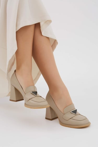  Tamer Tanca Kadın Hakiki Deri Taş Topuklu Ayakkabı