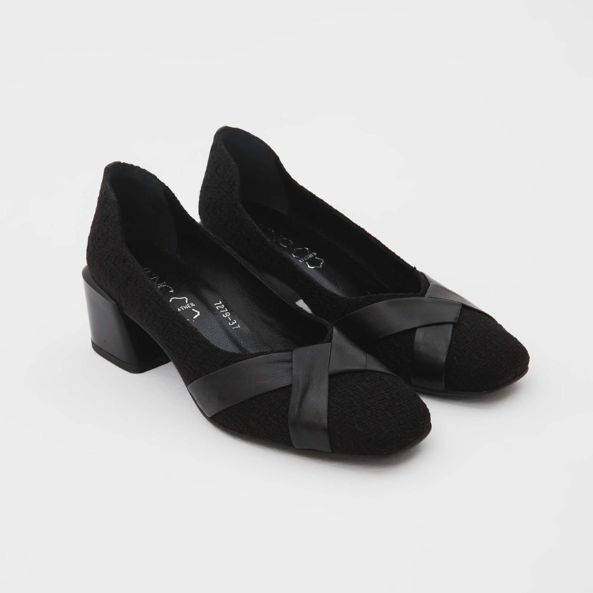 Tamer Tanca Kadın Hakiki Deri Siyah Keten Topuklu Ayakkabı