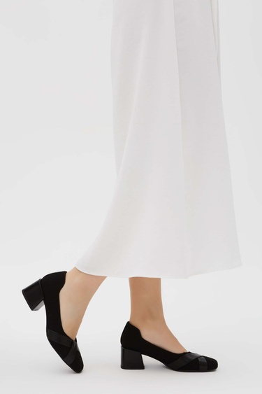  Tamer Tanca Kadın Hakiki Deri Siyah Keten Topuklu Ayakkabı