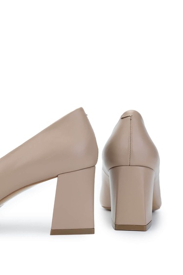  Tamer Tanca Kadın Hakiki Deri Bej Topuklu Ayakkabı