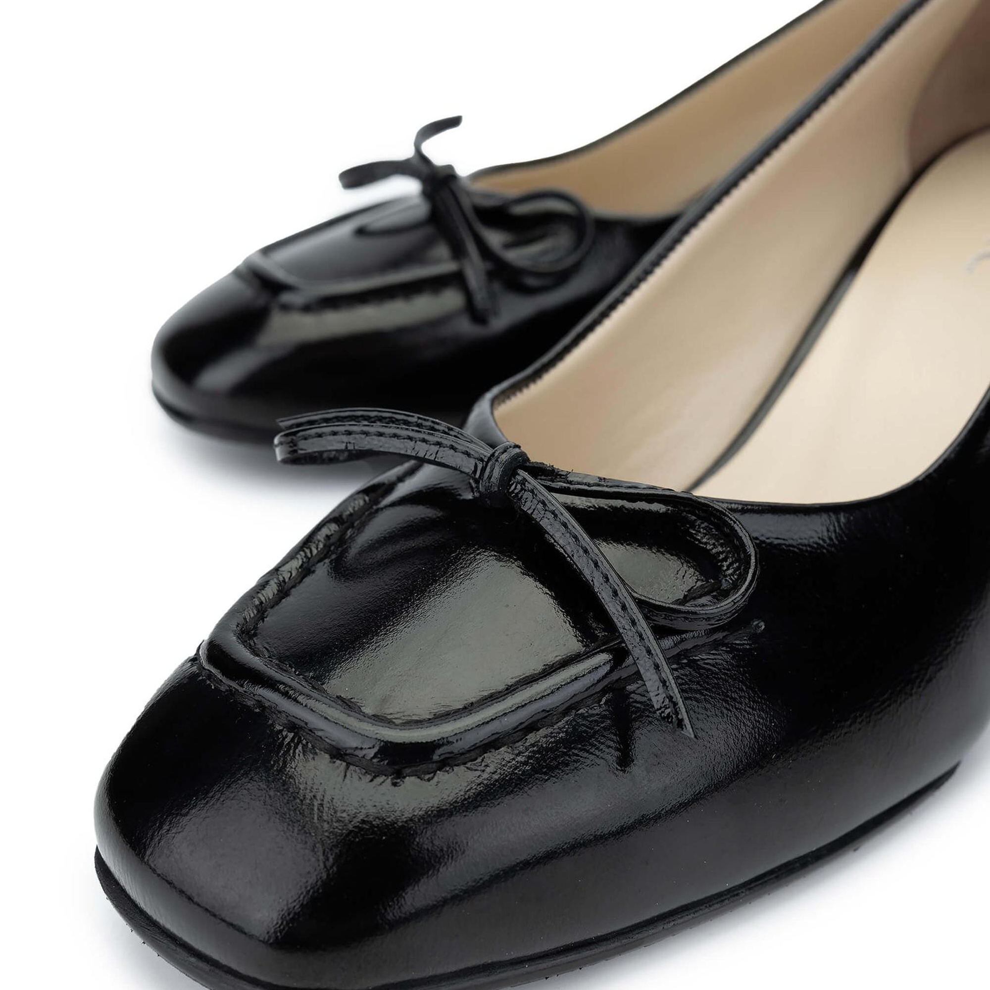 Tamer Tanca Kadın Hakiki Deri Siyah Rugan Topuklu Ayakkabı