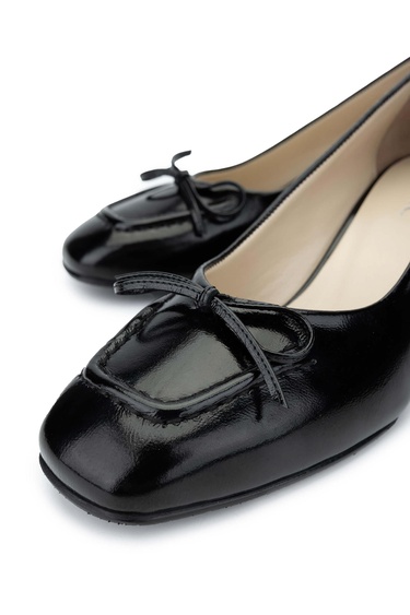  Tamer Tanca Kadın Hakiki Deri Siyah Rugan Topuklu Ayakkabı