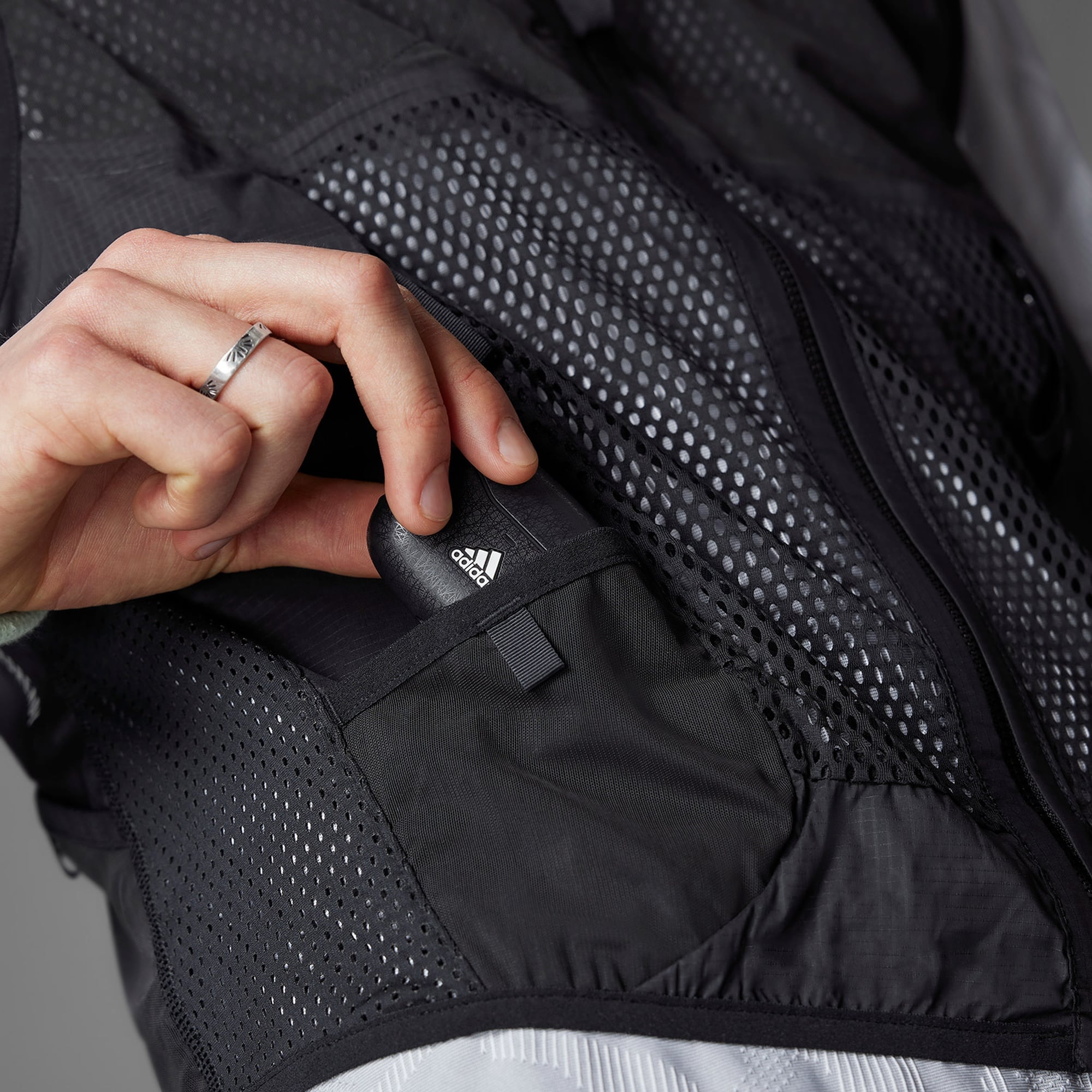 adidas Ultimate Erkek Siyah Yelek