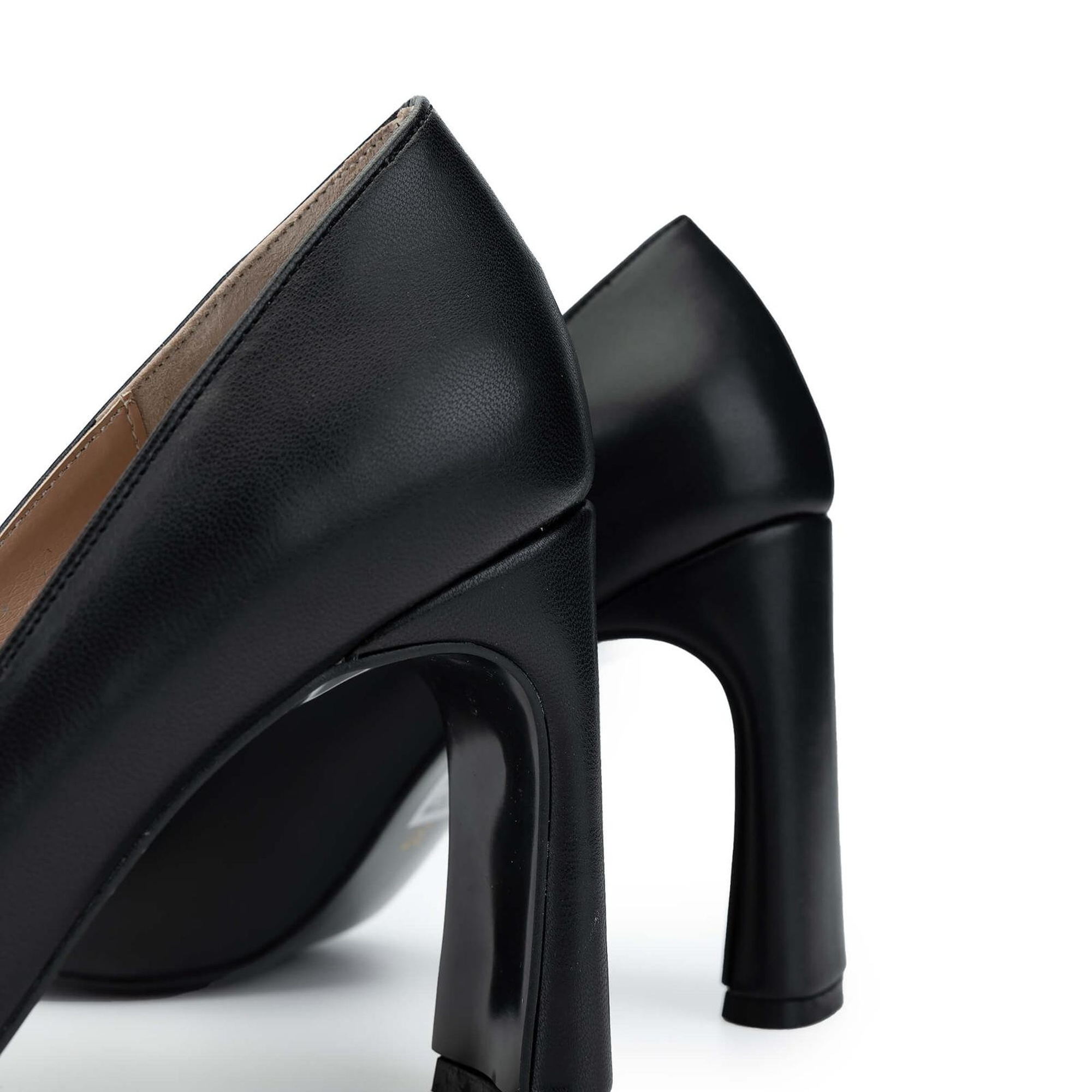 Tamer Tanca Kadın Hakiki Deri Siyah Deri Topuklu Ayakkabı