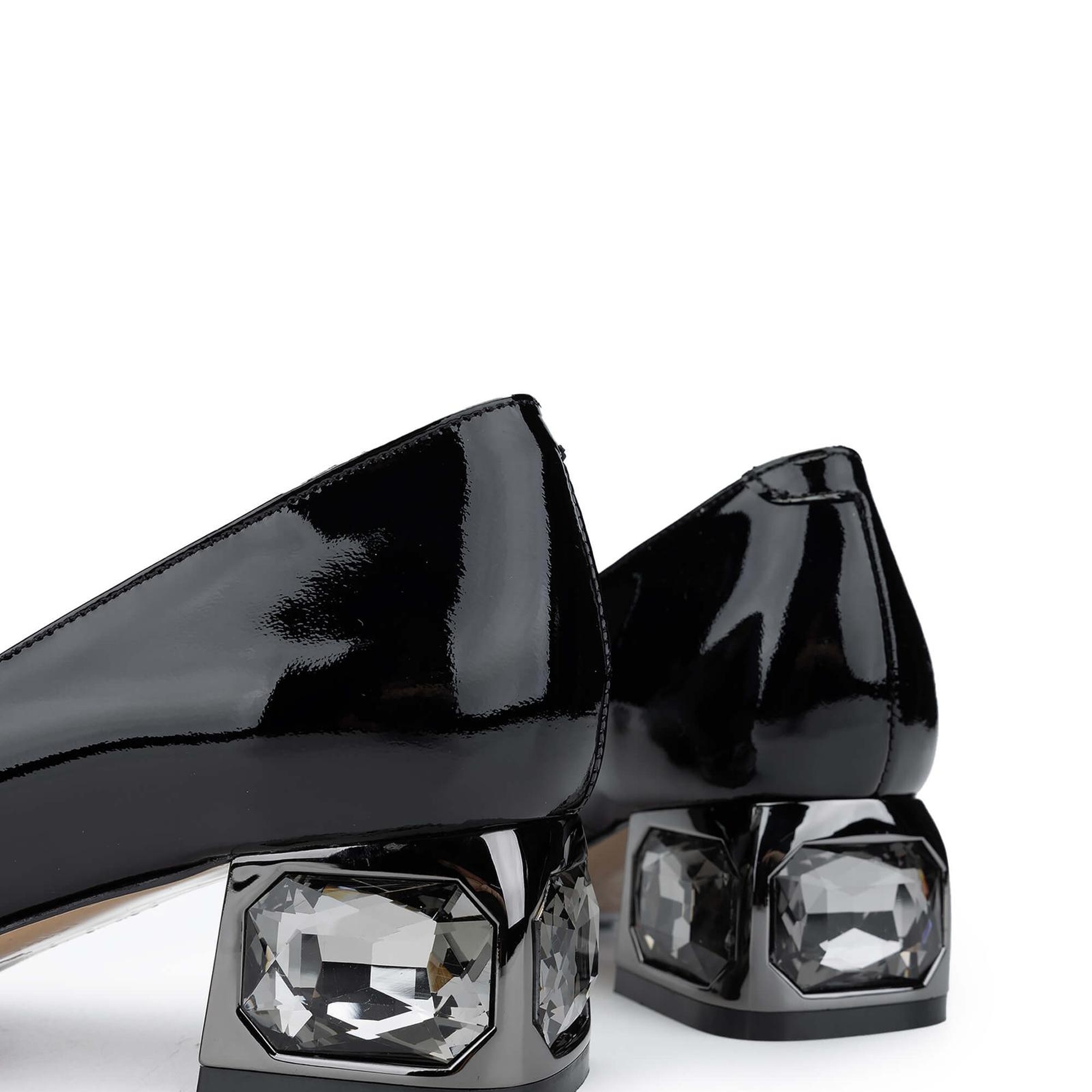 Tamer Tanca Kadın Hakiki Deri Siyah Rugan Topuklu Ayakkabı