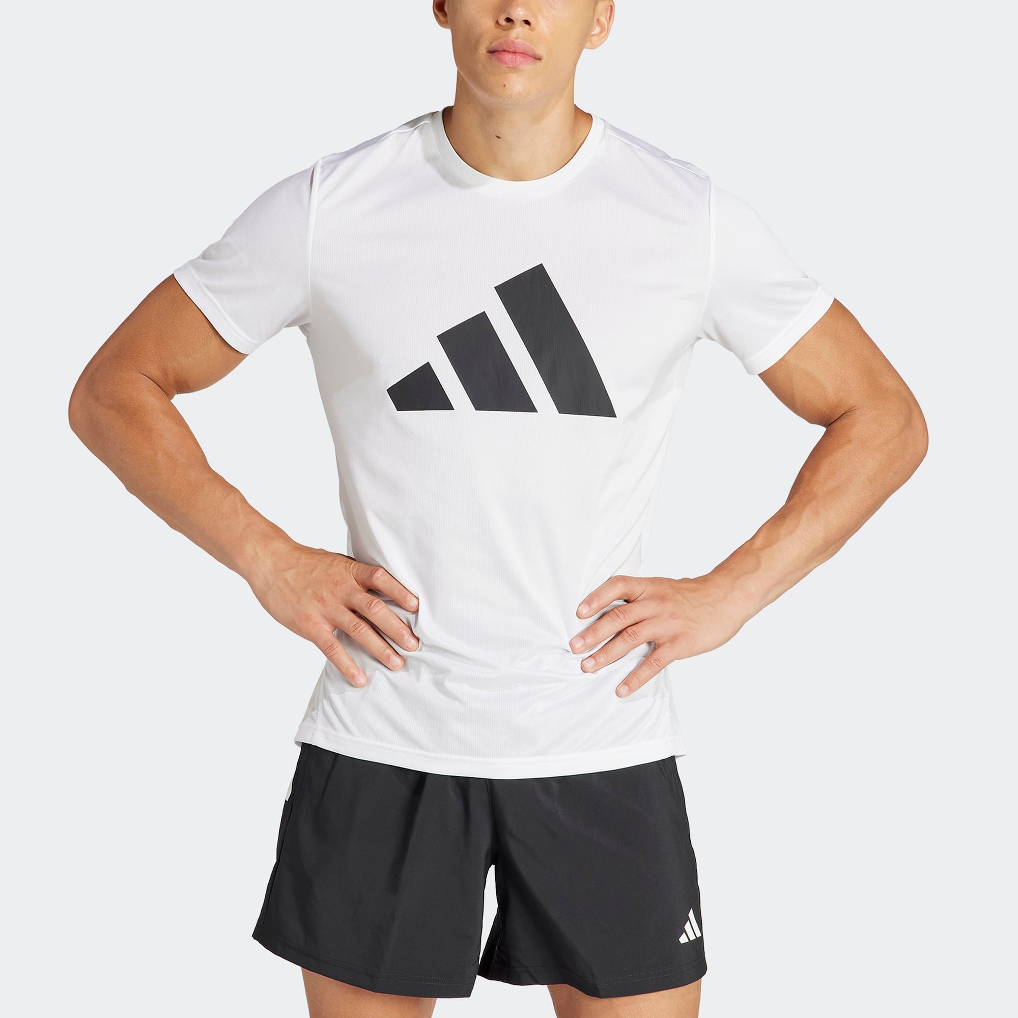 adidas Run It Erkek Beyaz Günlük T-Shirt