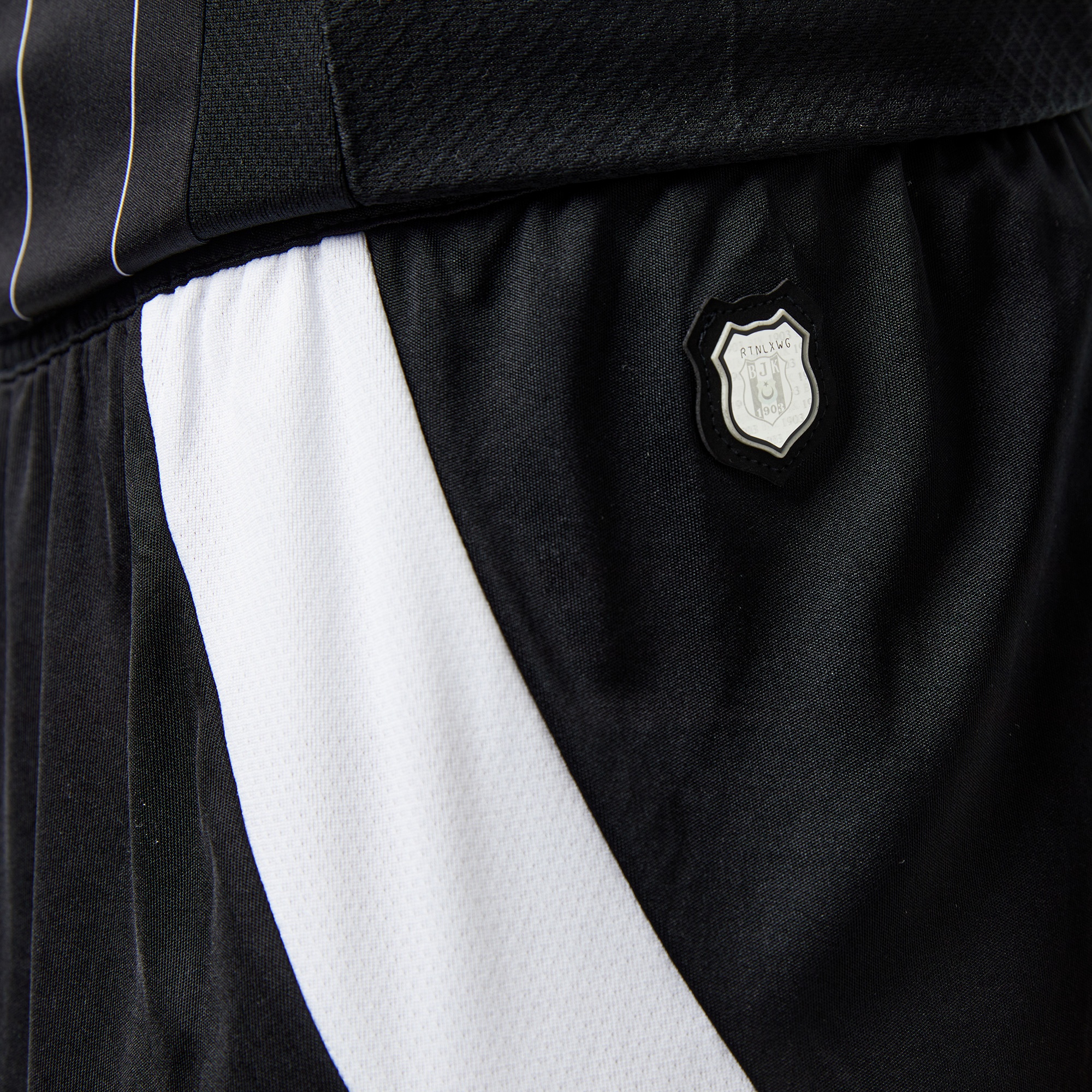 adidas Beşiktaş JK Erkek Siyah Futbol Şortu