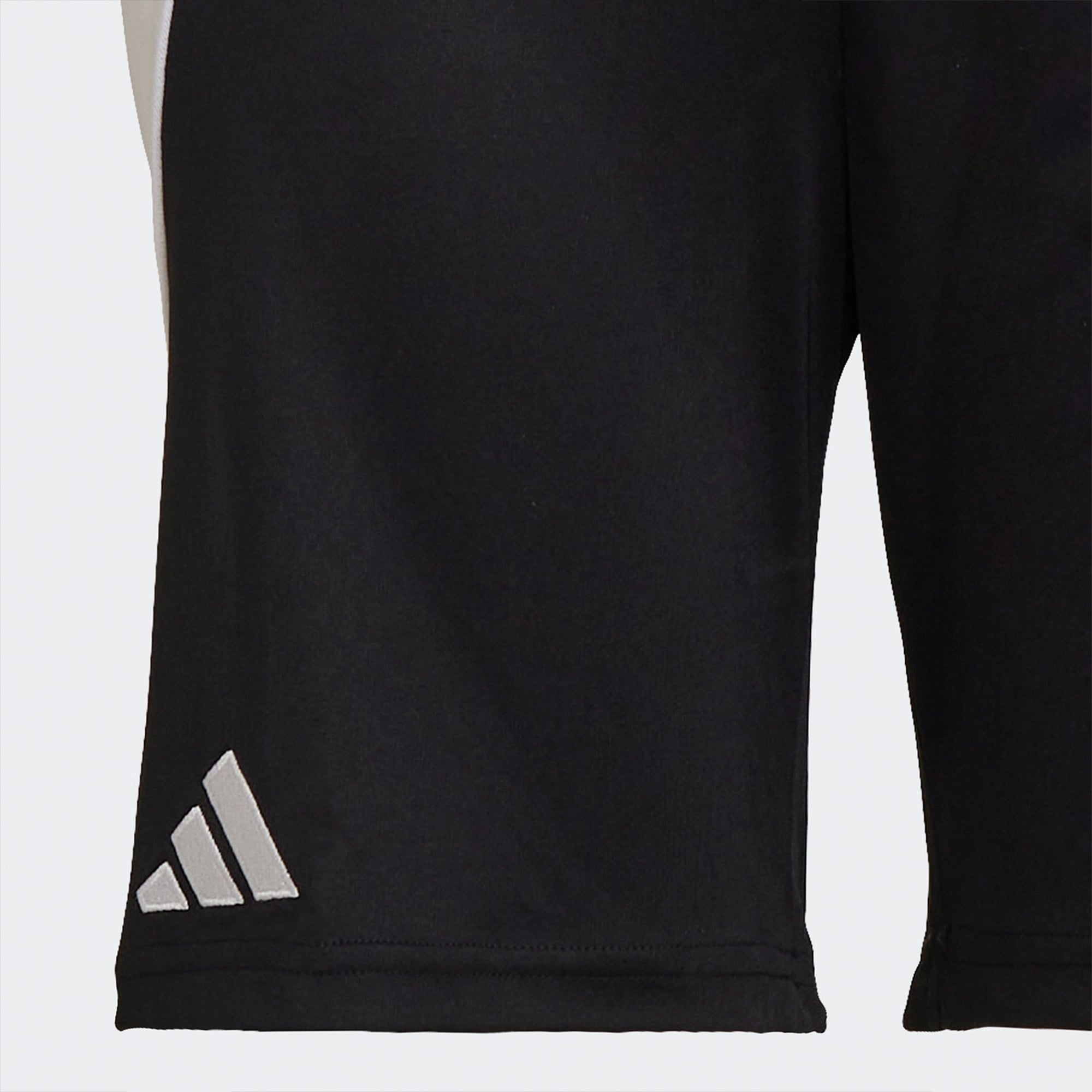 adidas Beşiktaş JK Çocuk Siyah Futbol Şortu