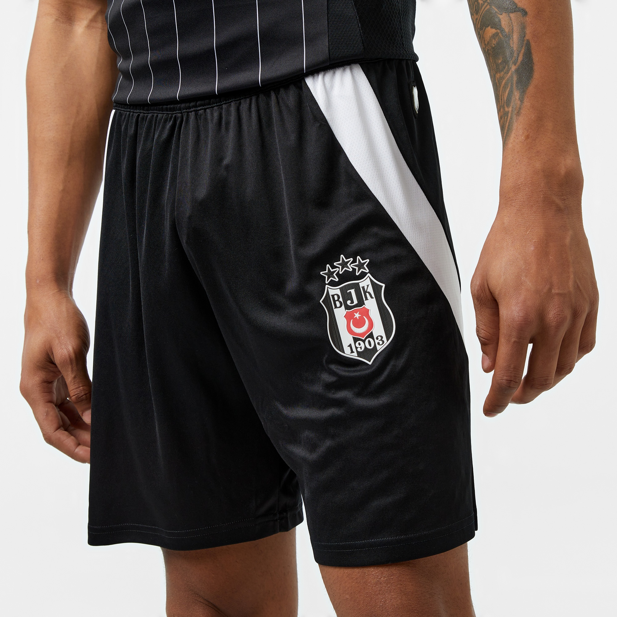 adidas Beşiktaş JK Erkek Siyah Futbol Şortu