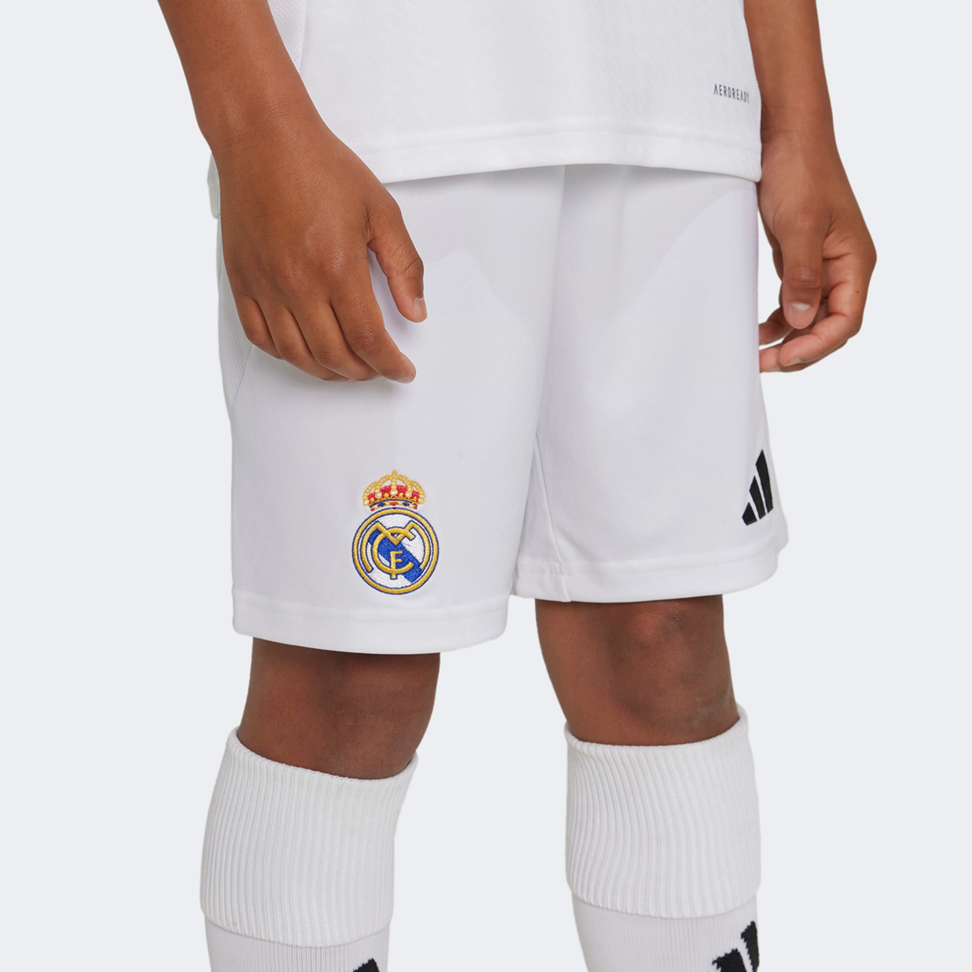 adidas Real Madrid 24/25 Çocuk Beyaz Futbol Şortu