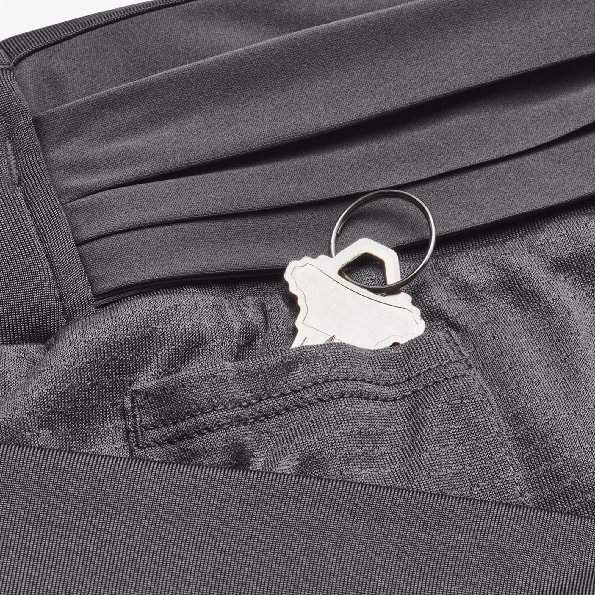 Under Armour Launch Pro Erkek Gri Koşu Şortu