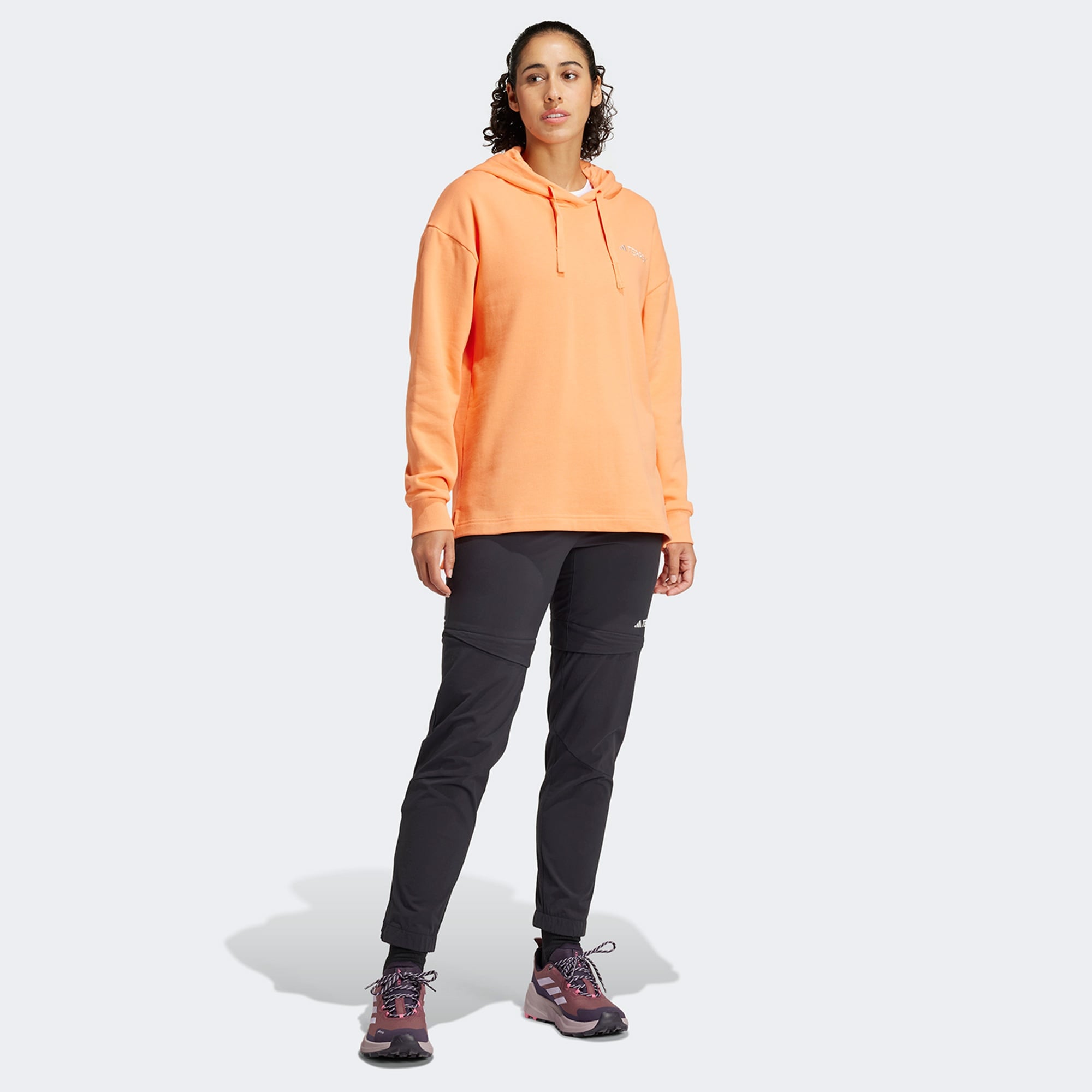 adidas Terrex Logo Kapüşonlu Kadın Turuncu Günlük Sweatshirt