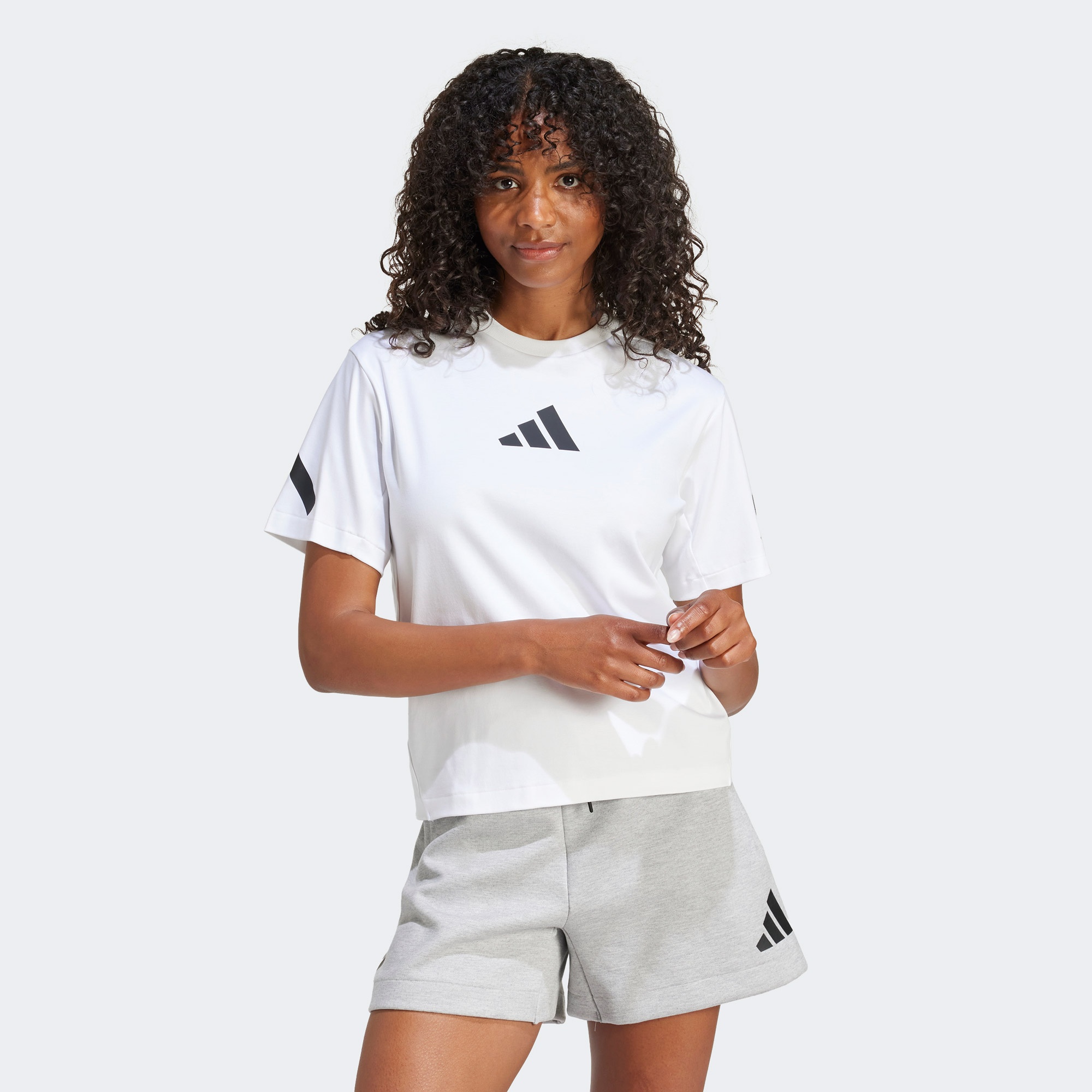 adidas Z.N.E. Kadın Beyaz Günlük T-Shirt