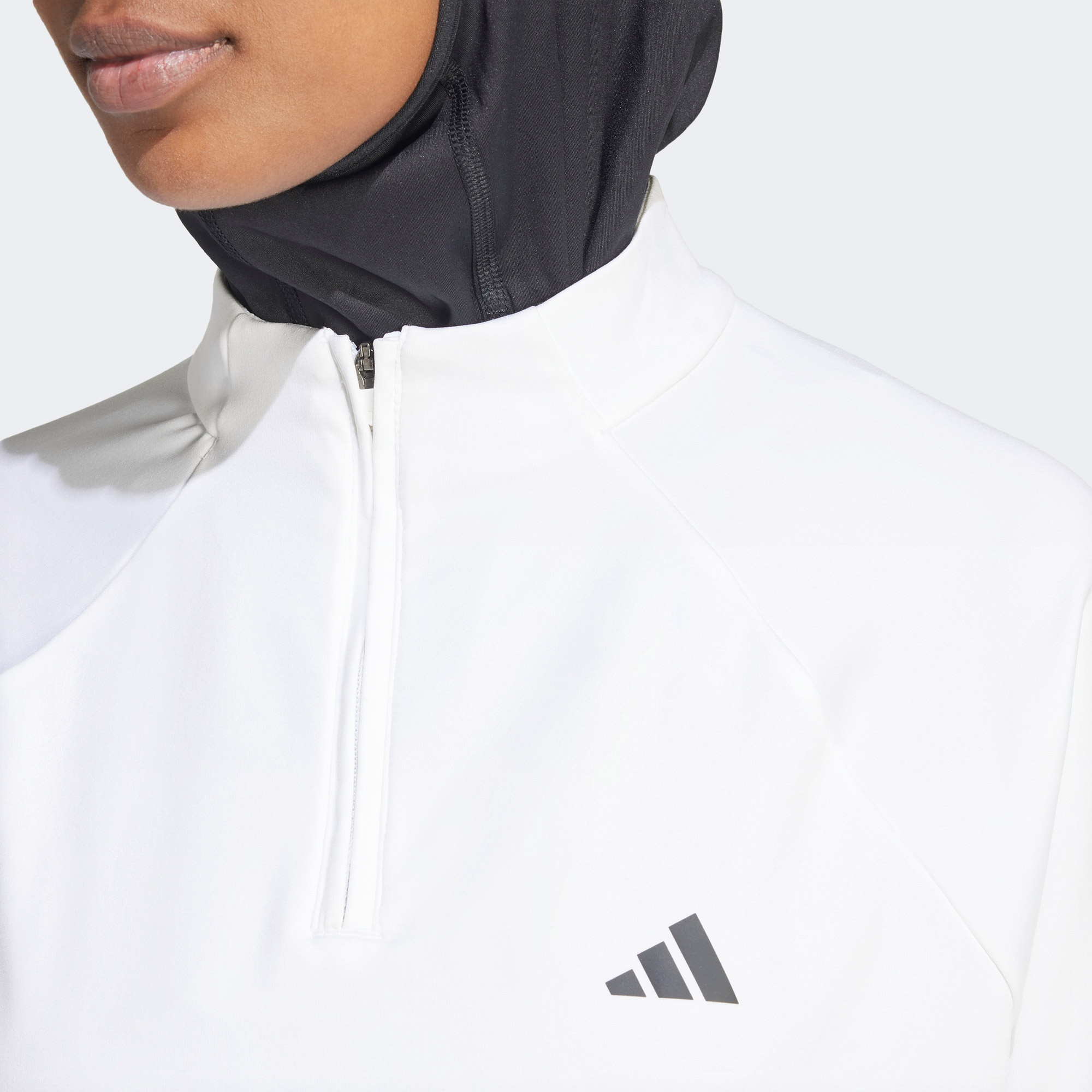 adidas Train Essentials Minimal Branding Kadın Beyaz Antrenman Üstü