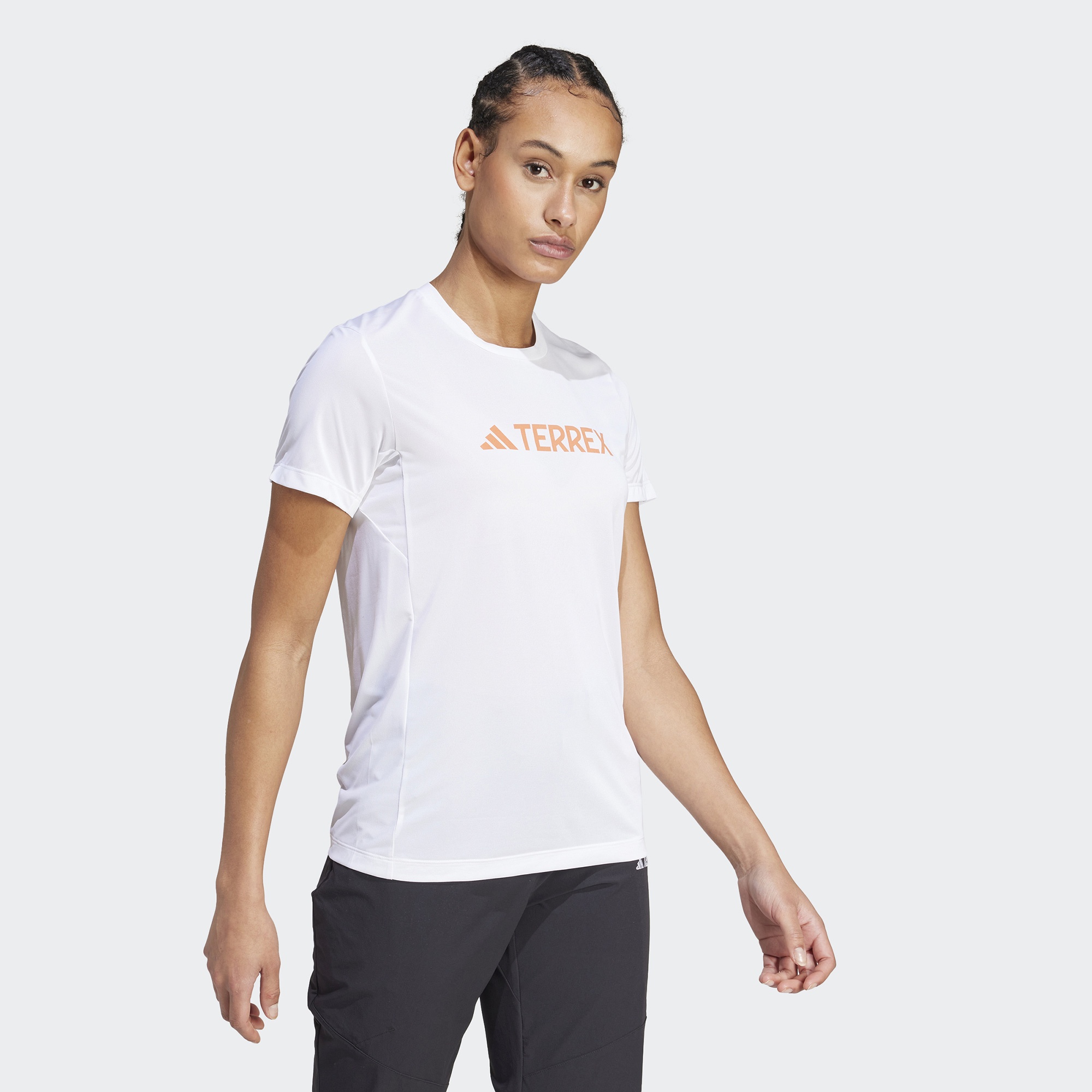 adidas Terrex Multi Endurance Tech Kadın Beyaz Günlük T-Shirt