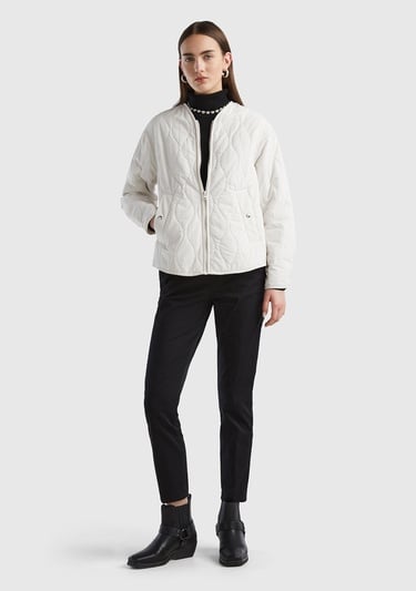  Kadın Krem Fermuarlı Önü Düğmeli Cepli Kapitone Ceket