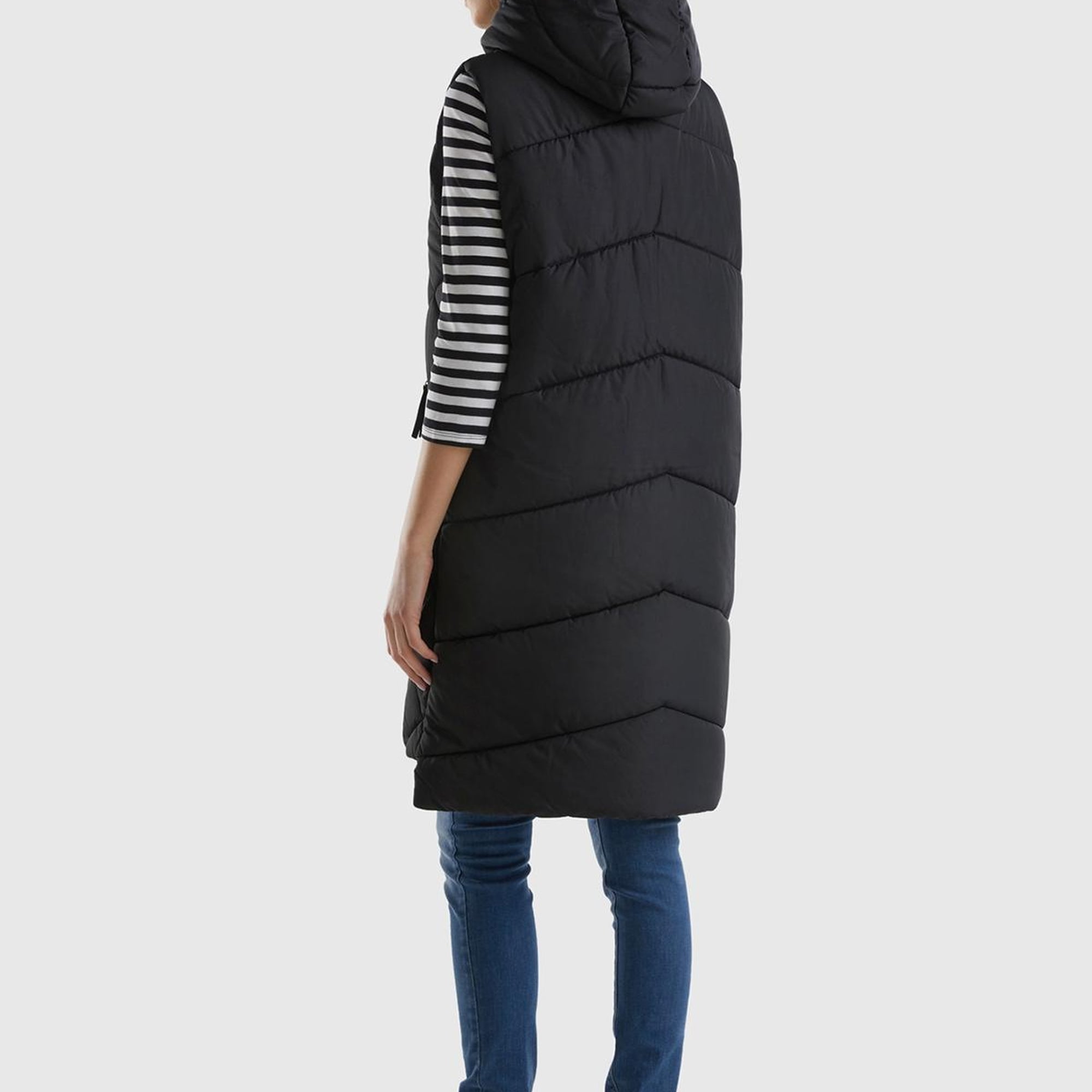 Kadın Siyah Kolsuz Uzun Kapitone Mont