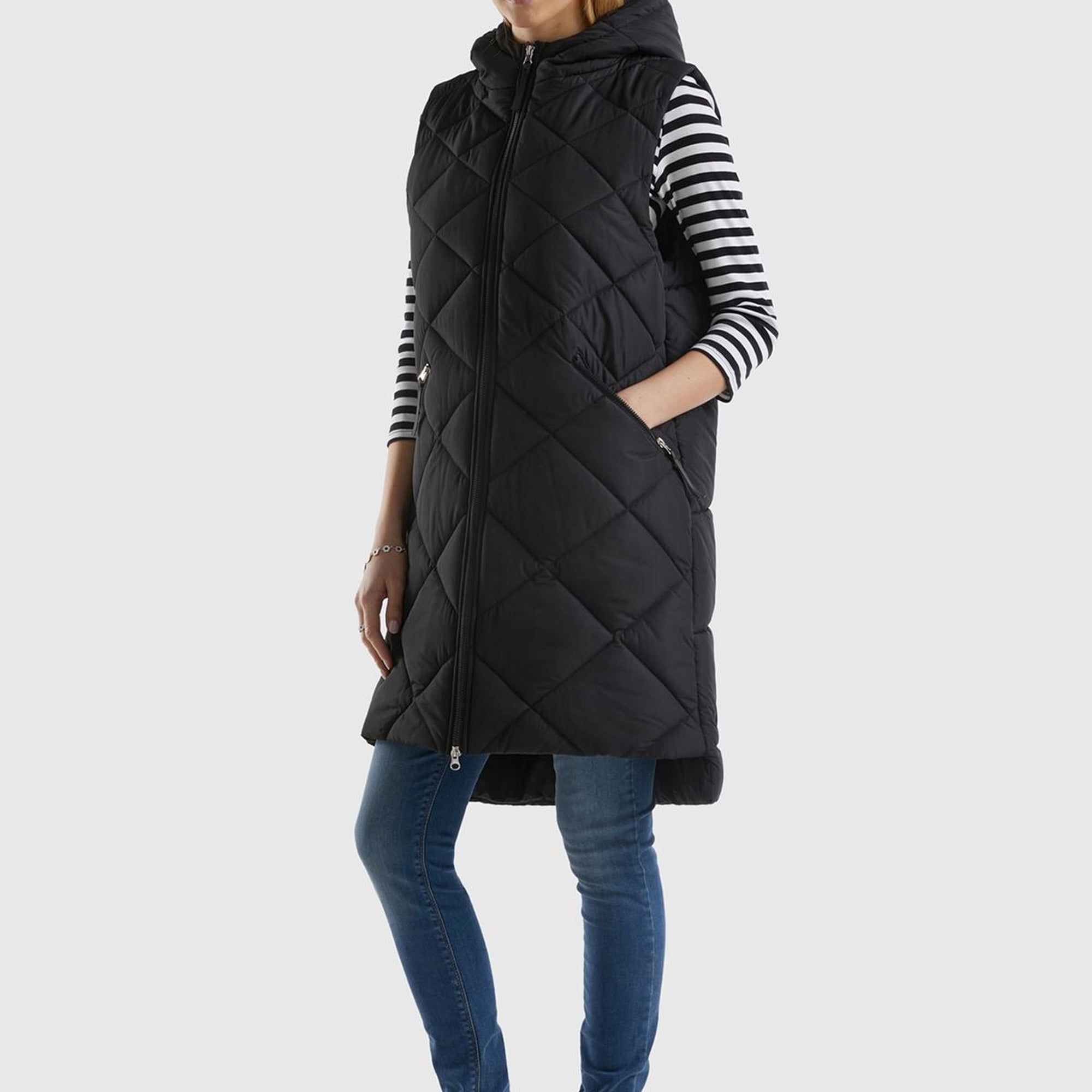 Kadın Siyah Kolsuz Uzun Kapitone Mont