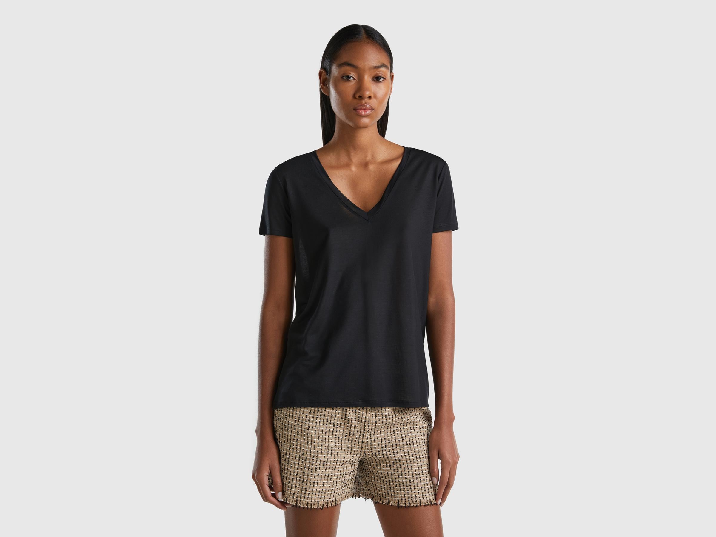  Kadın Siyah %100 Liyosel V Yaka T-Shirt