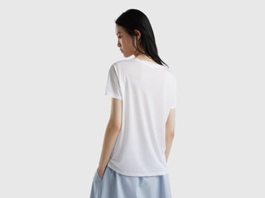  Kadın Beyaz %100 Liyosel V Yaka T-Shirt