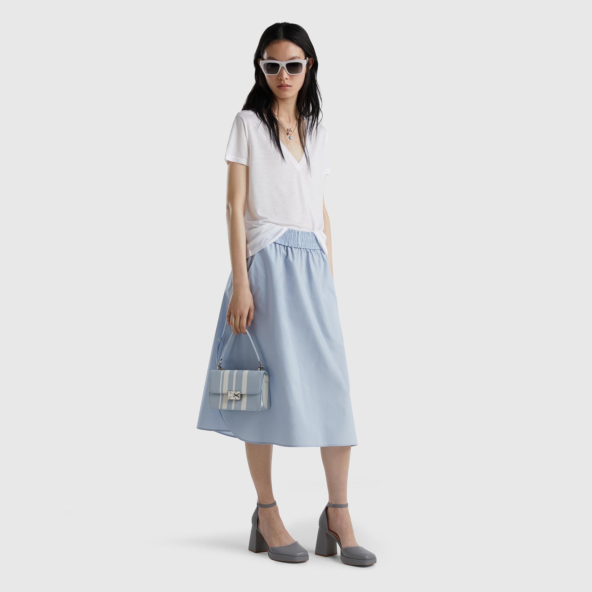 Kadın Beyaz %100 Liyosel V Yaka T-Shirt