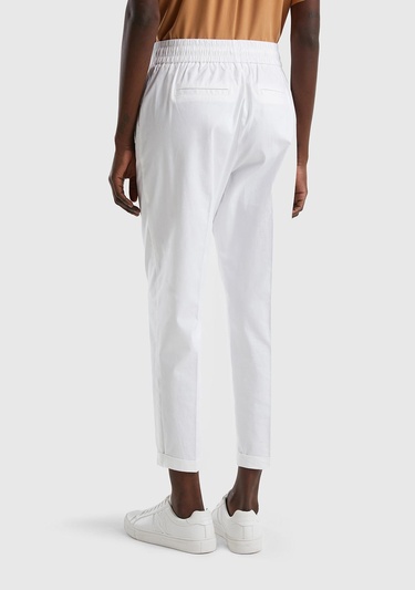  Kadın Beyaz Jogger Pantolon