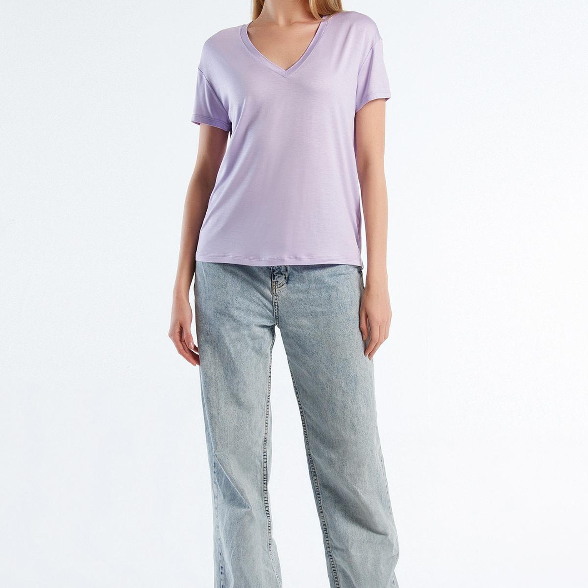 Kadın Lila Viskoz Karışımlı Geniş V Yaka Basic T-Shirt