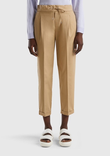  Kadın Bej Jogger Pantolon