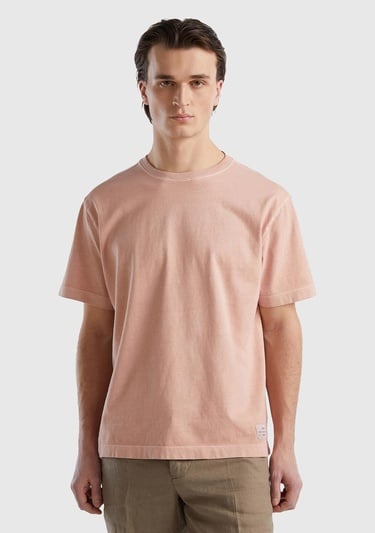  Erkek Pudra %100 Pamuk Önü ve Arkası Logo Detaylı Bisiklet Yaka T-Shirt