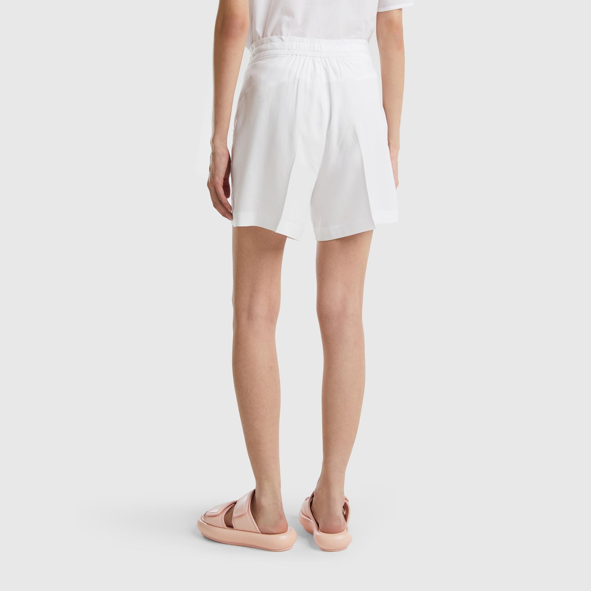 Kadın Beyaz %100 Liyosel Beli İpli Şort