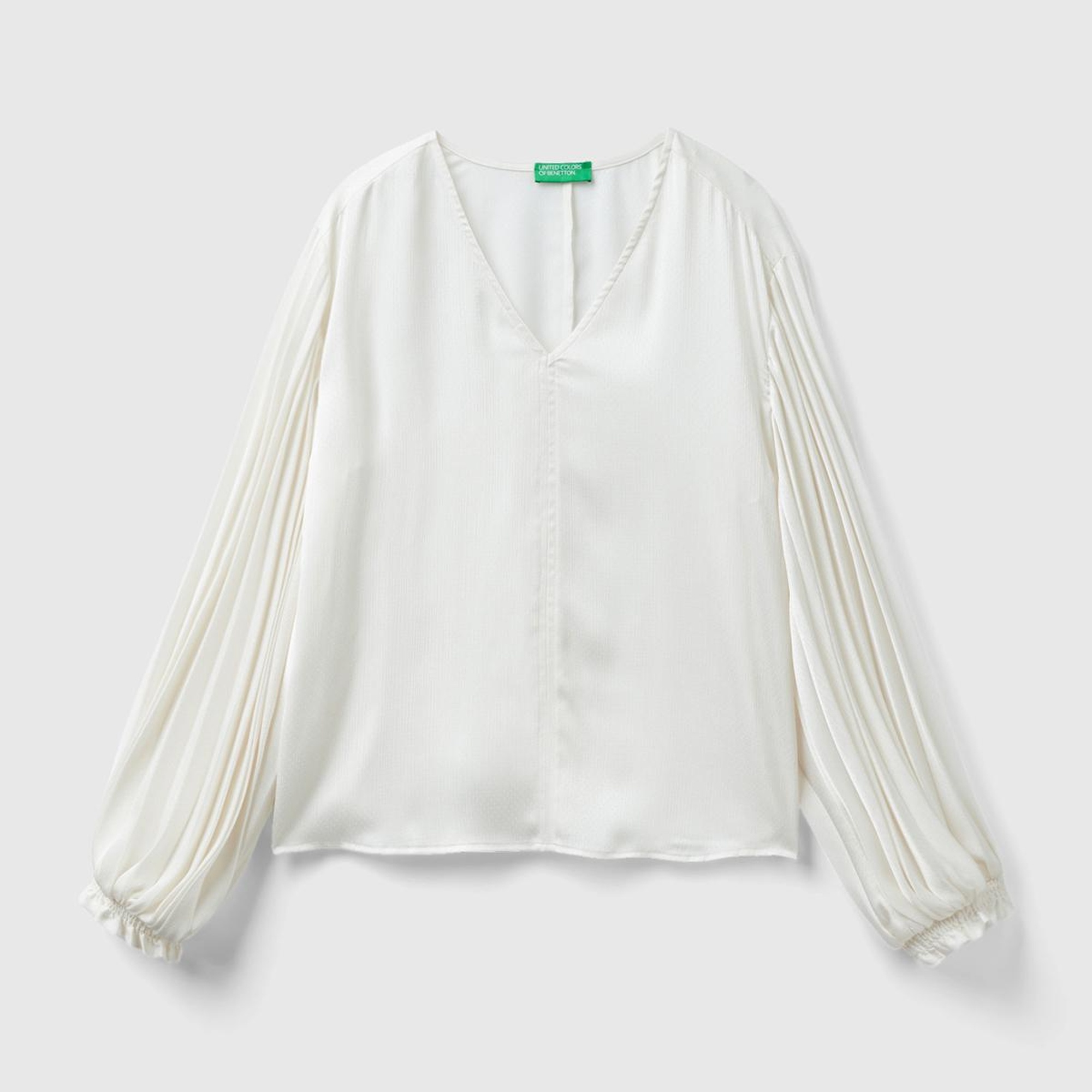 Kadın Krem Kolları Detaylı V Yaka Bluz