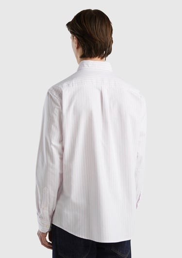  Erkek Pembe-Beyaz %100 Pamuk Çizgili Arkası Robalı Regular Fit Gömlek