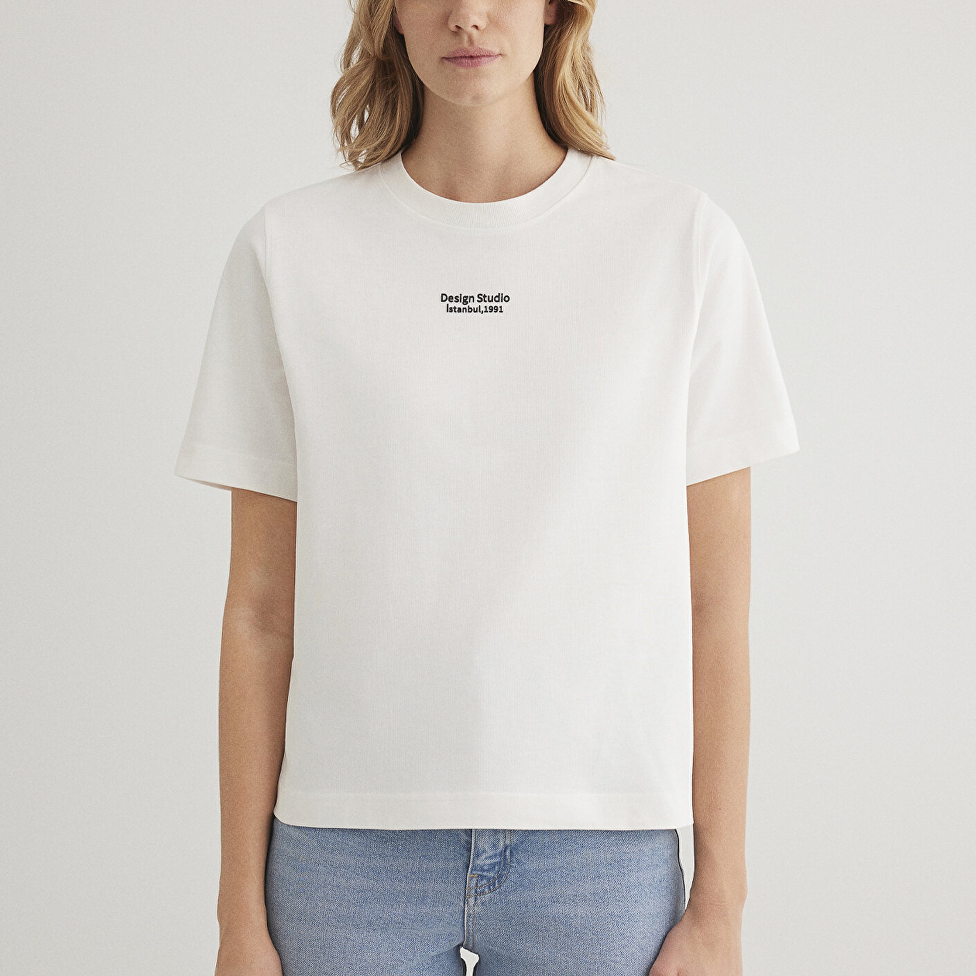 Mavi Baskılı Beyaz Tişört Regular Fit / Normal Kesim 1612911-70057