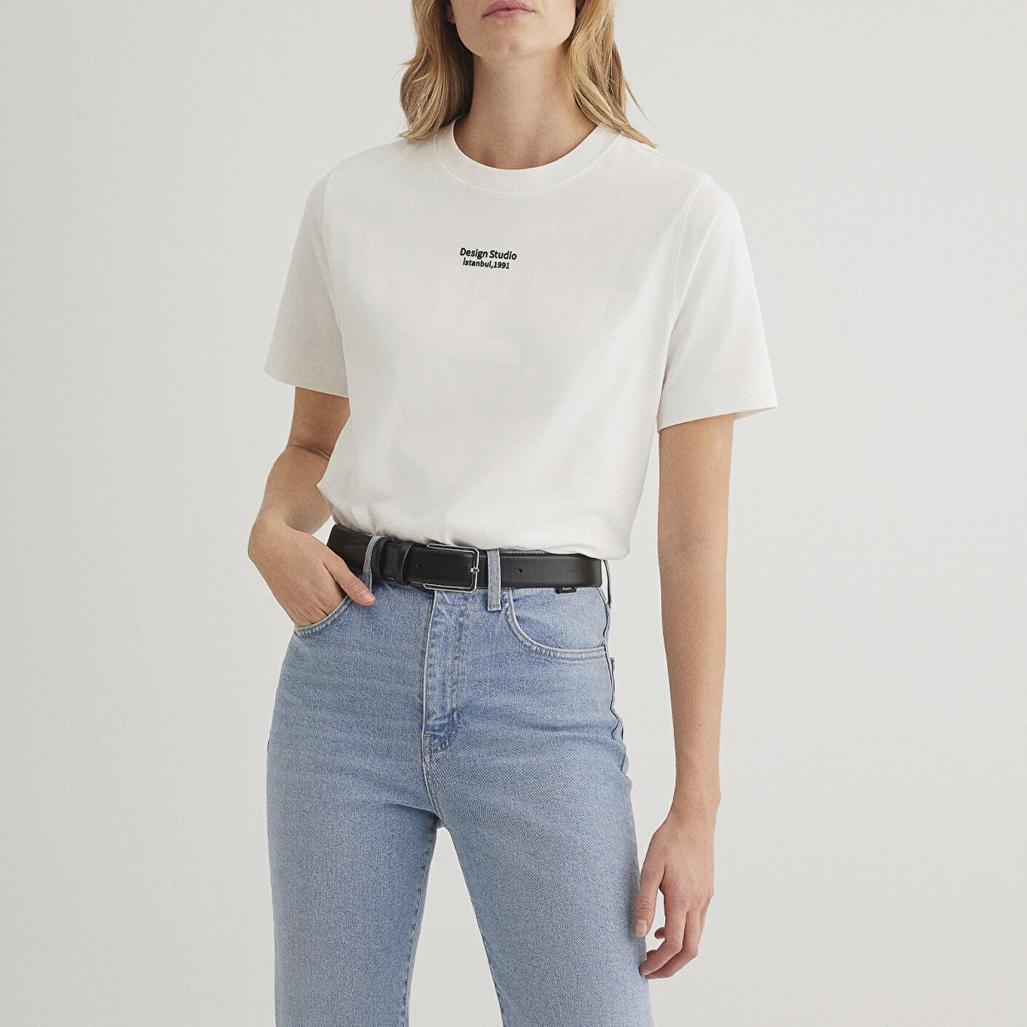 Mavi Baskılı Beyaz Tişört Regular Fit / Normal Kesim 1612911-70057