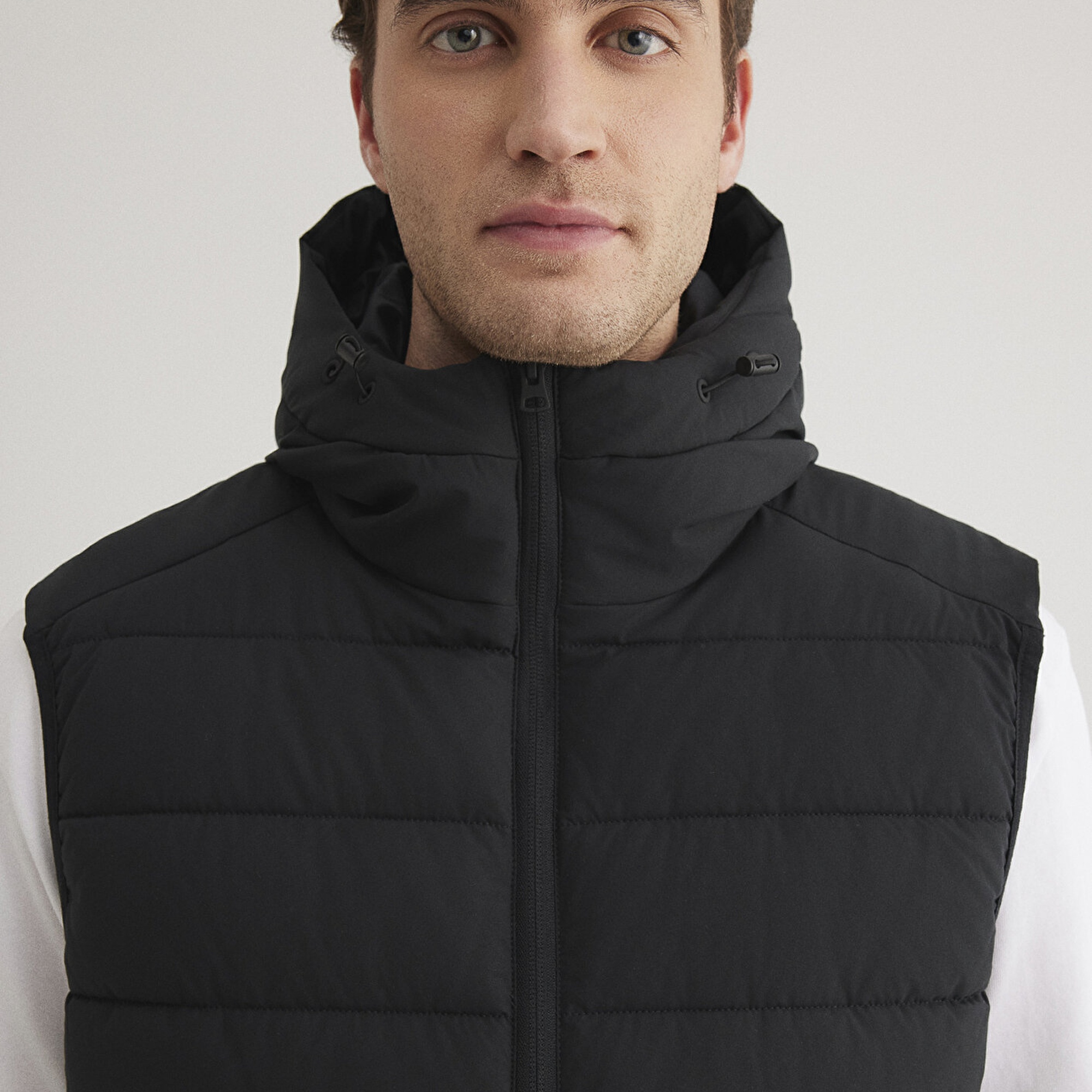 Mavi Mavi Jeans Detaylı Kapüşonlu Siyah Yelek Regular Fit / Normal Kesim 0110554-900